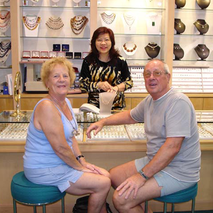 53eb1012d056242e6a4c8a87_customers32.jpg